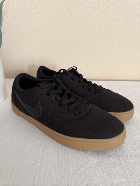 New Nike  Black Canvas Sneakers with Gum Sole Youth